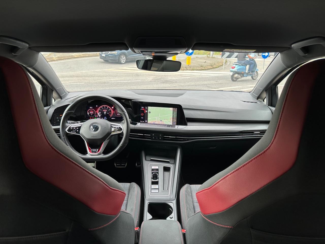Volkswagen Golf GTI 2.0 TSI