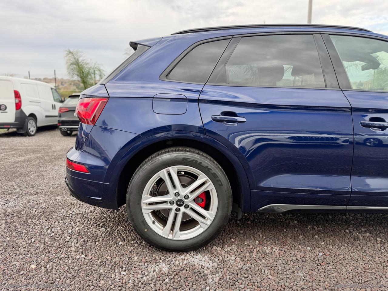 AUDI Q5 2.0TDI mild hybrid S-tronic S-line FULL LED PELLE NAVI BLACK EDITION CARPLAY