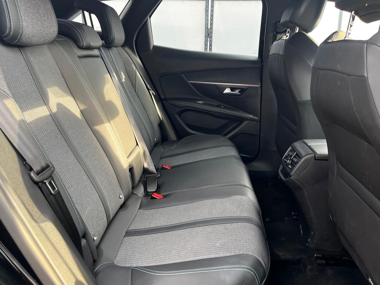 Peugeot 3008 BlueHDi 130 S&S EAT8 Allure Pack