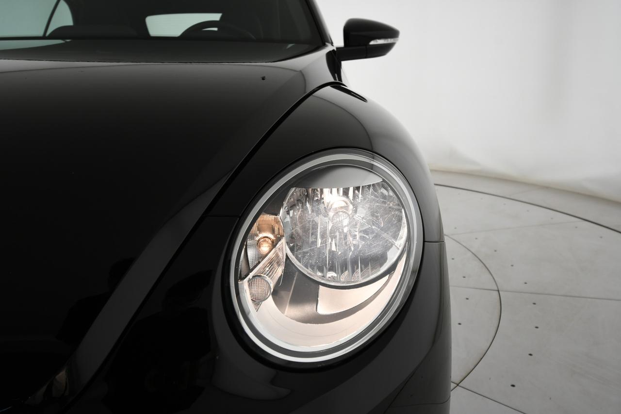 VOLKSWAGEN Maggiolino Cabrio 2.0 tdi bm Design 110cv NEOPATENTATI+C17"