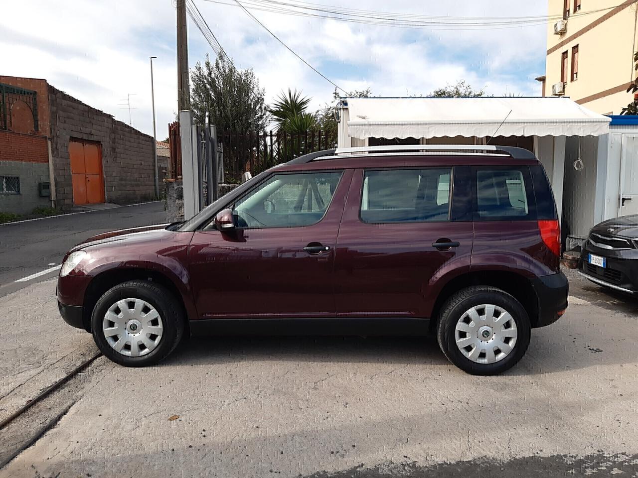 SKODA YETI 1.2 BENZINA 60.000 KM UNICOPROPRIETARIO