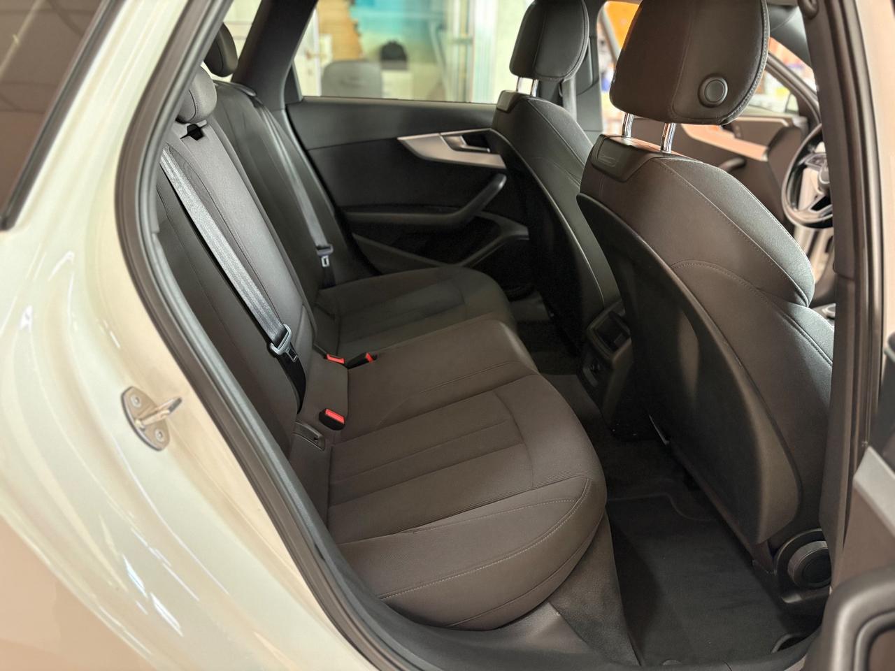 Audi A4 2.0 TDI 150 CV ultra Sport virtual navi xeno permute finanziamenti