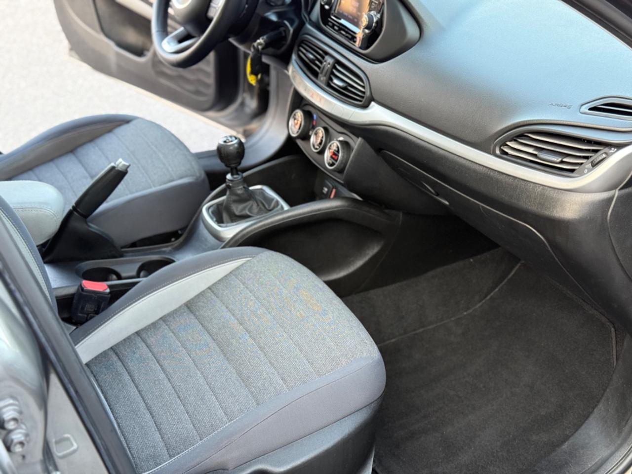 FiatTipo 4p 1.4 Lounge 95cv