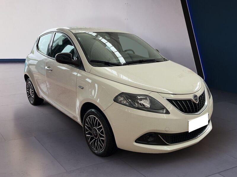 Lancia Ypsilon NUOVA My24 402 Platino 1.0