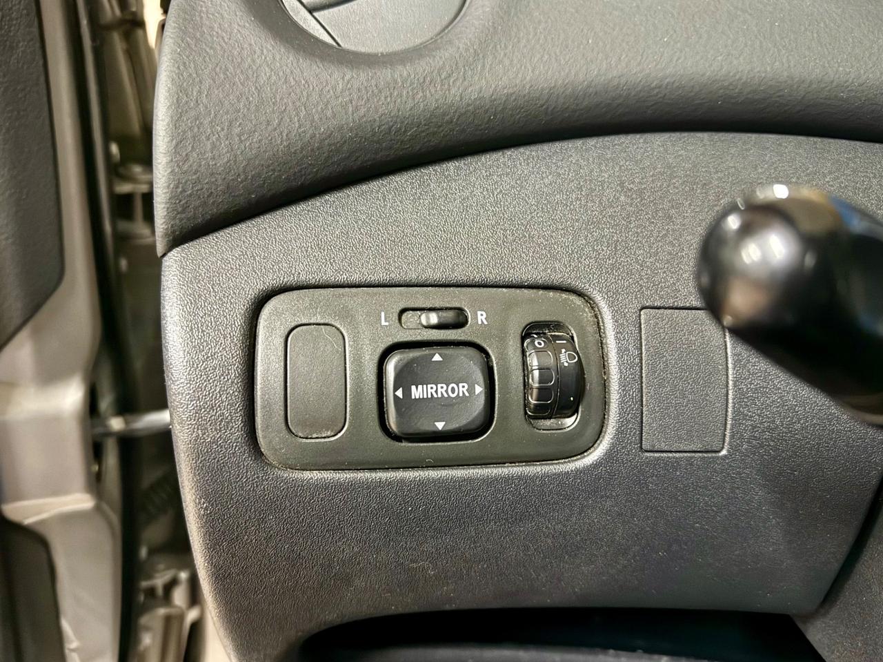 Toyota Yaris 1.0benzina 65cv Neopatentati