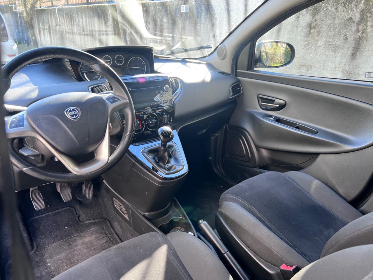 Lancia Ypsilon 1.3 MJT 16V 95 CV 5 porte S&S Gold Blockshaft