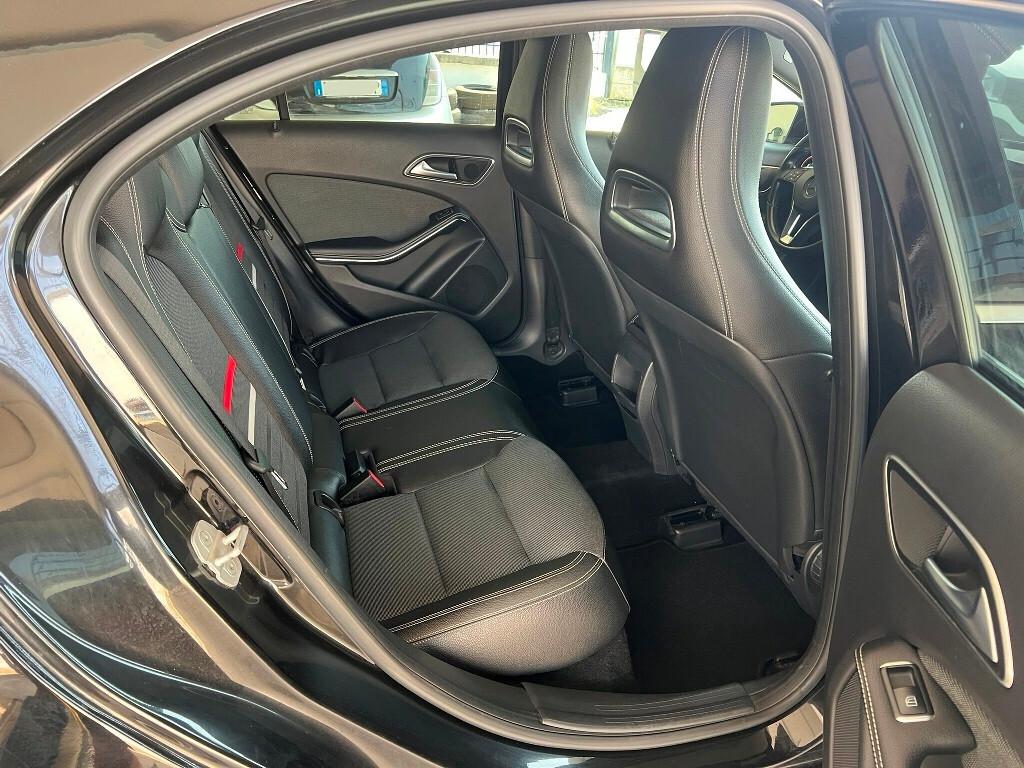 Mercedes Classe A 180d 110 CV Night Edition