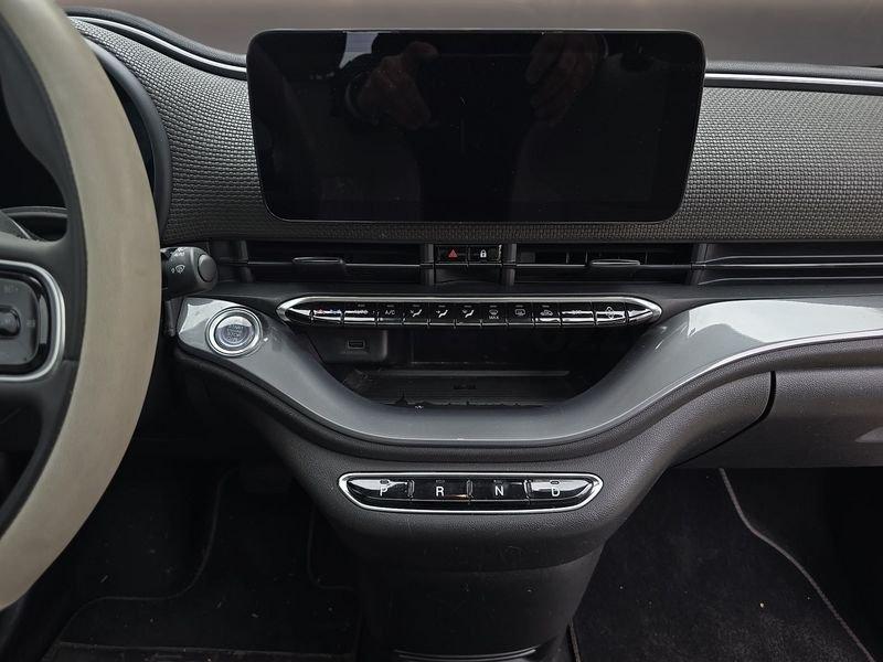 FIAT 500 500e 3+1 42 kWh La Prima