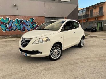 Lancia Ypsilon 0.9 TwinAir 85 CV 5 porte Metano Ecochic Gold