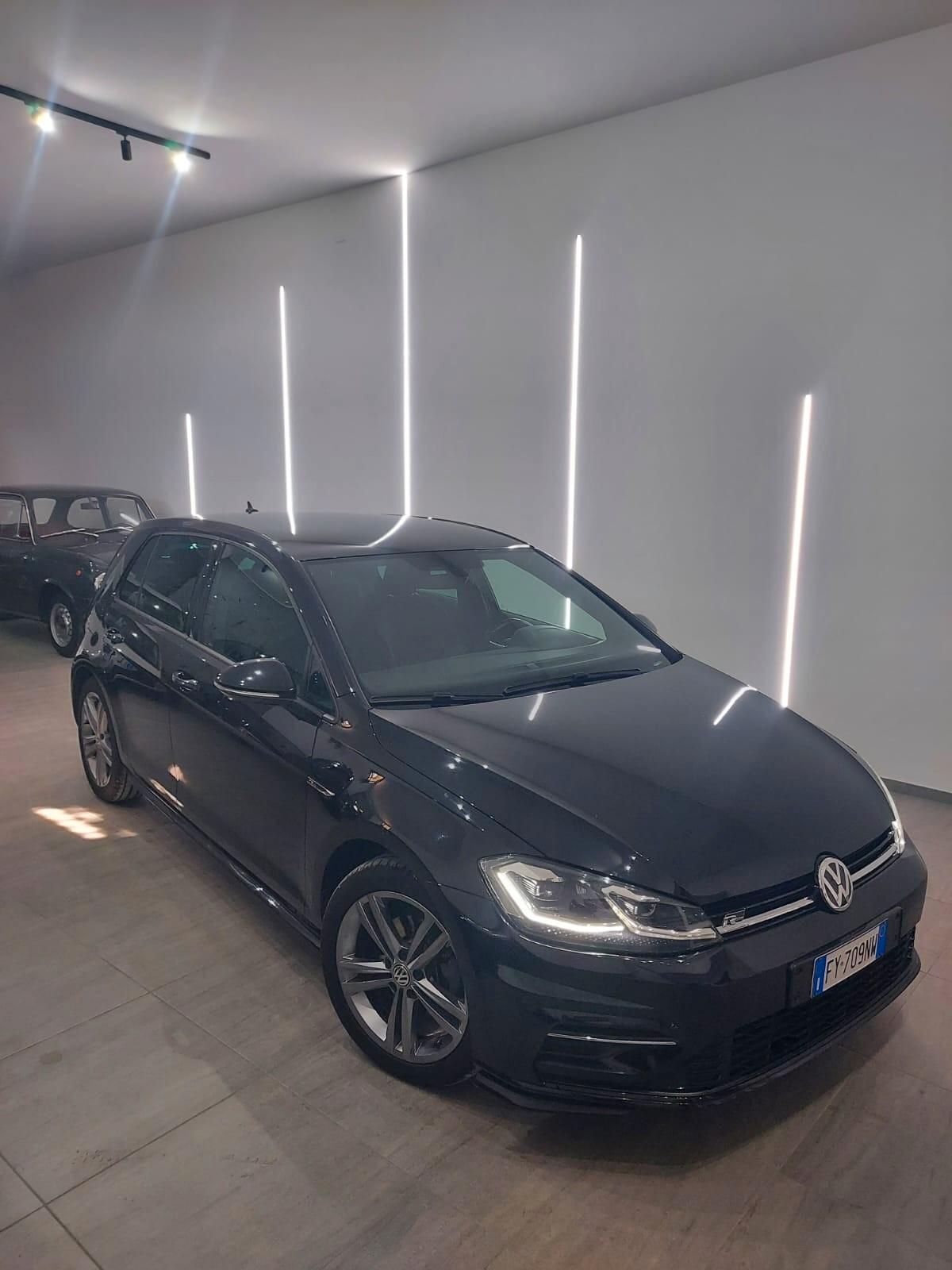 Volkswagen Golf 1.6 TDI 115 CV 5p. R-LINE 2019