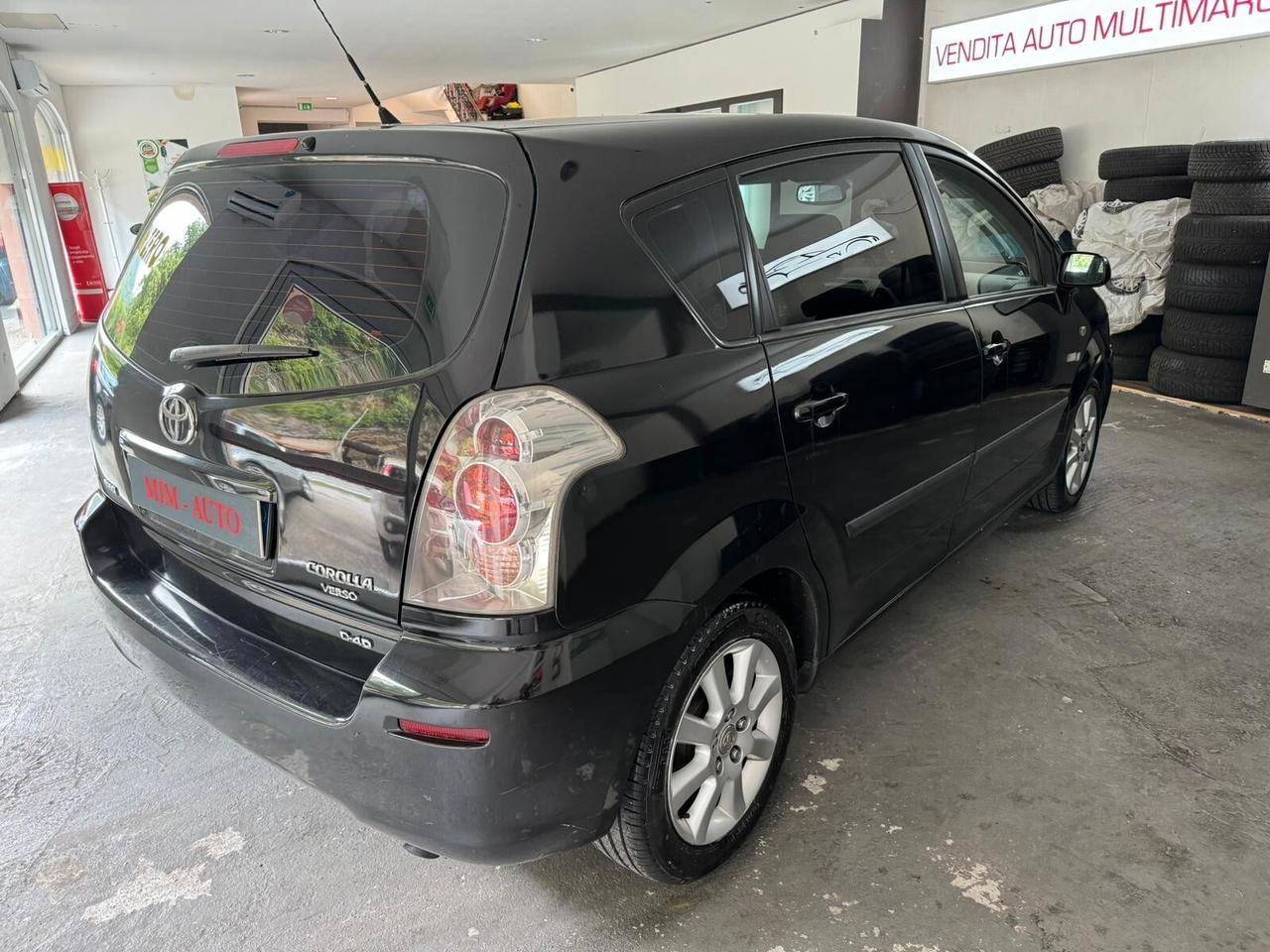 Toyota Corolla Verso 2.2 16V D-4D Sol NEOPATENTI