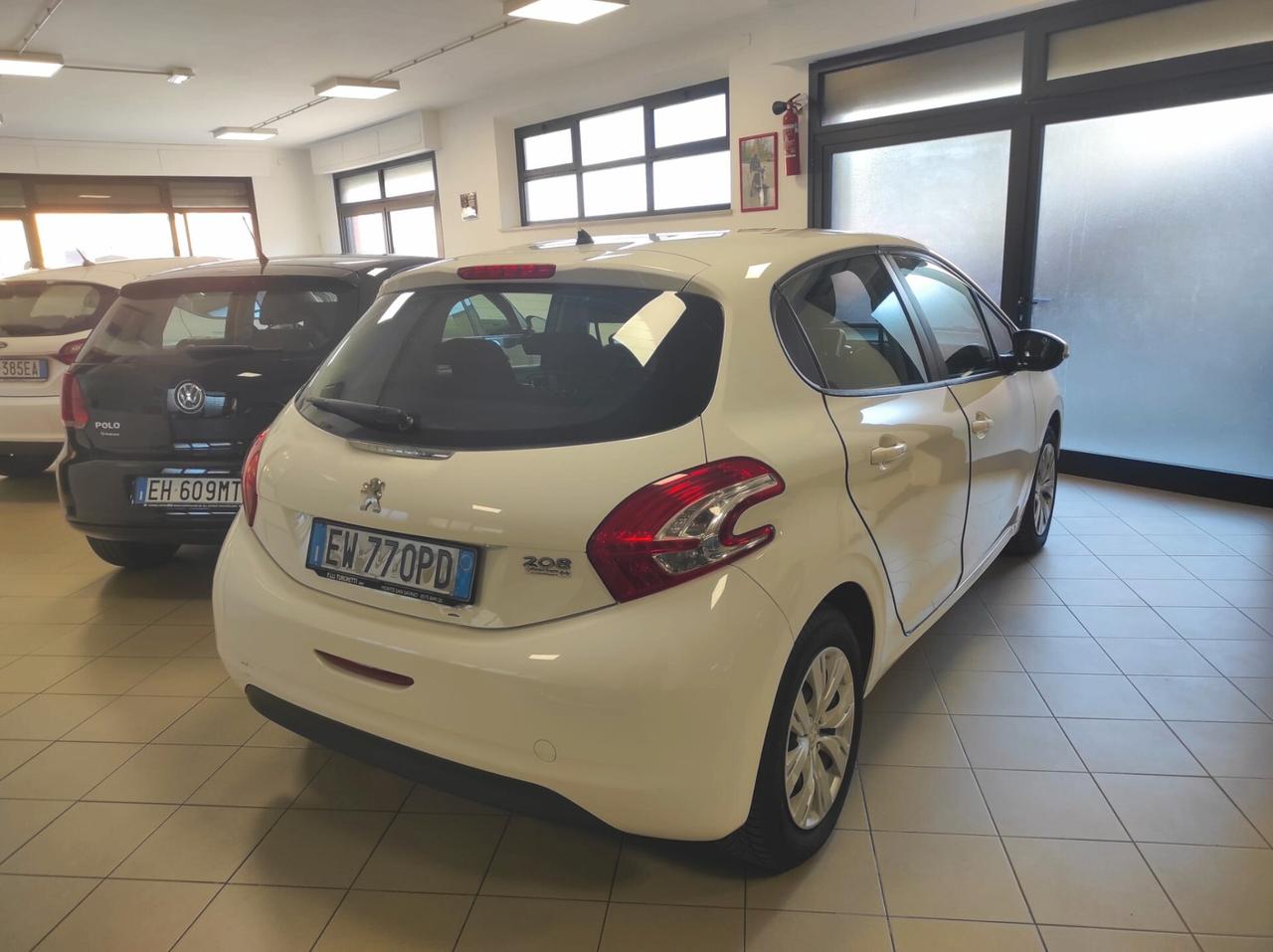 Peugeot 208 1.4 HDi 68 CV 5 porte Allure