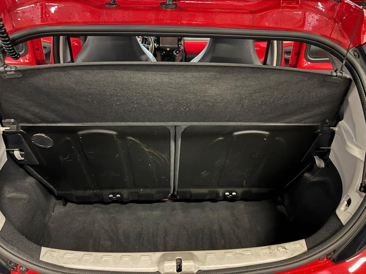 Toyota Aygo 1.0 VVT-i 69 CV 5 porte x-clusiv - CABRIO