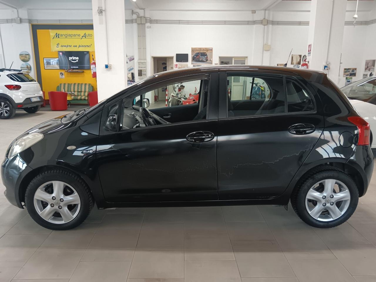 Toyota Yaris 1.4 D cambio automatico