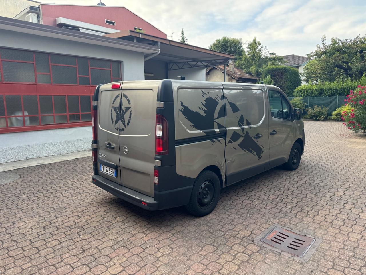 FURGONE OPEL VIVARO