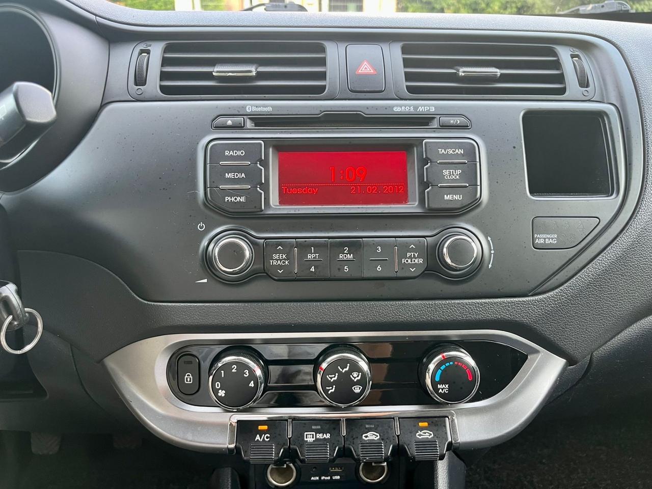 Kia Rio 1.1 CRDi 163.000km 2013 per neopatentati