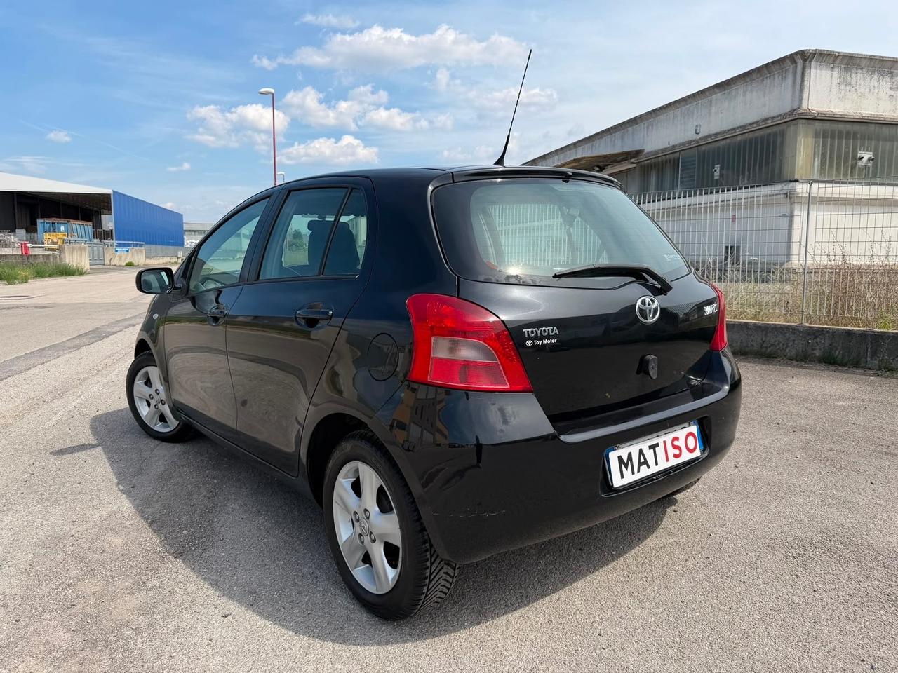 Toyota Yaris 1.0 5p Sol 130000 km