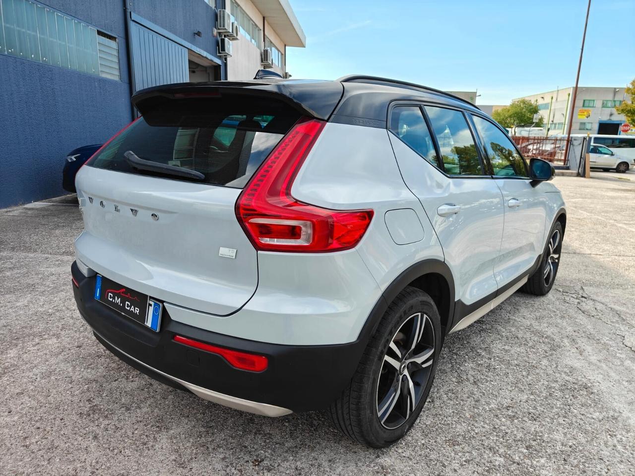Volvo XC40 T5 Recharge Plug-in Hybrid automatico Plus Dark