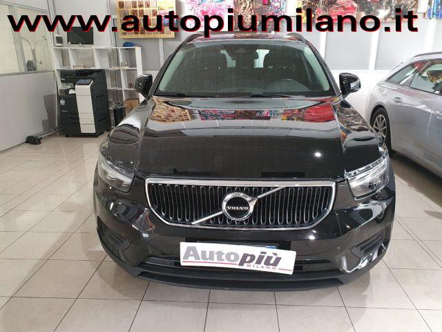 VOLVO XC40 T2 Geartronic Momentum Core N1