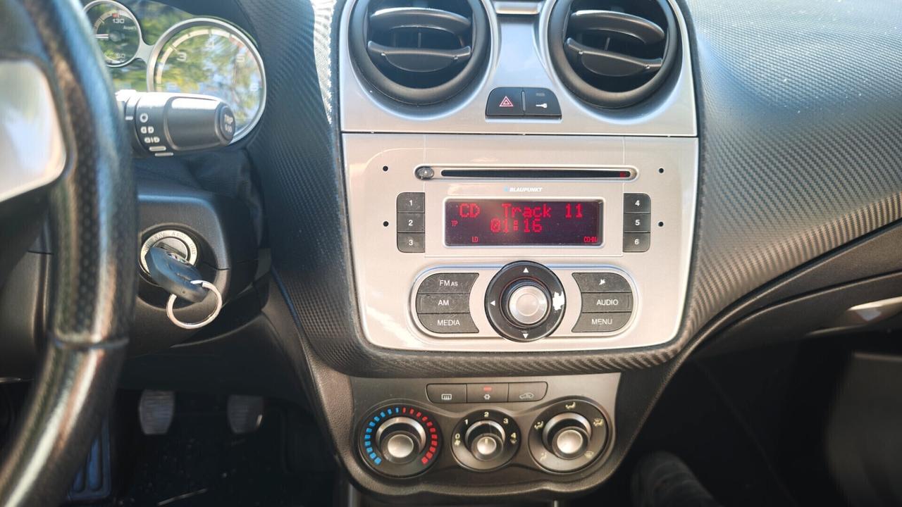 Alfa Romeo MiTo 1.6 JTDm 16V Distinctive Sport Pack