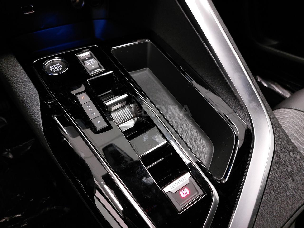 Peugeot 3008 1.6 hybrid phev allure pack 225cv e-eat8