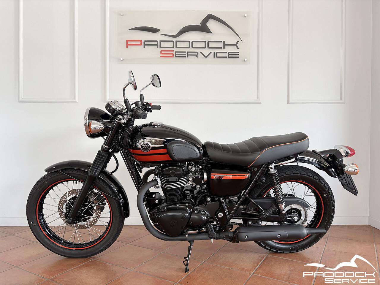 Kawasaki W 800 Special Edition Candy Cardinal Red