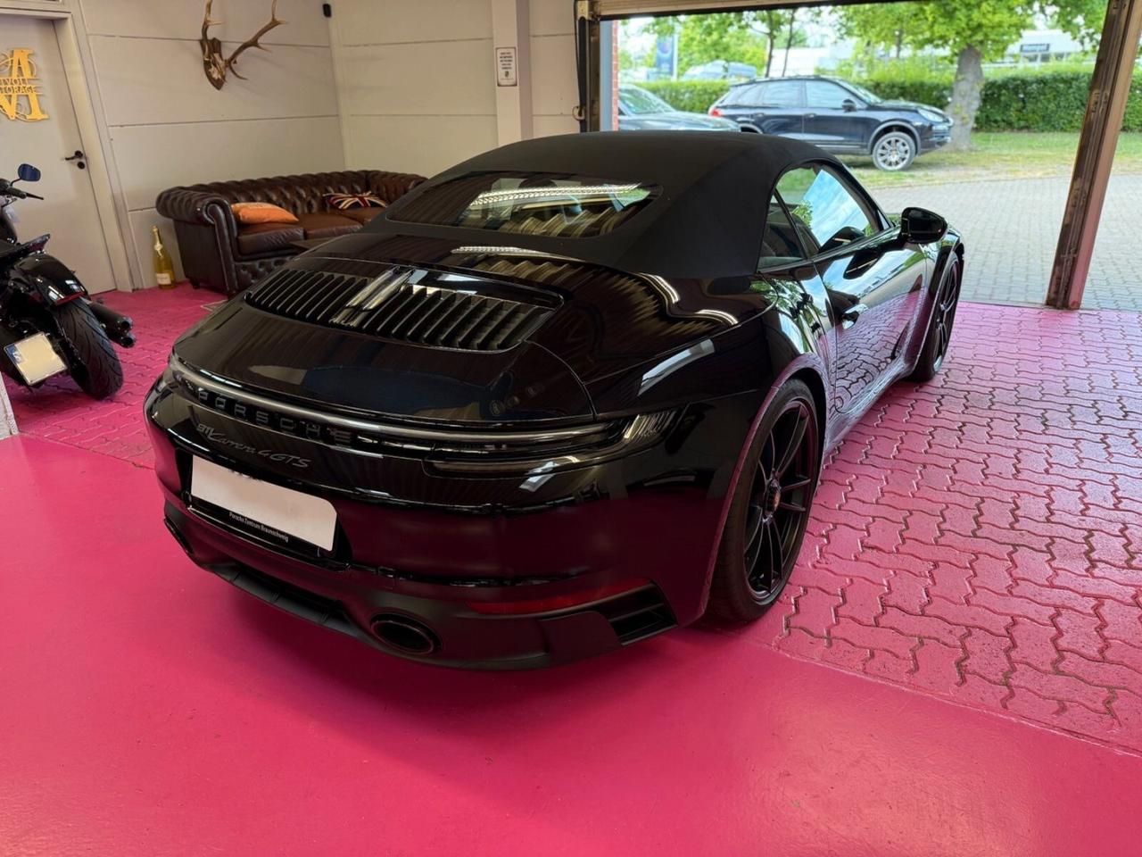 Porsche 911 Carrera 4 GTS Cabriolet
