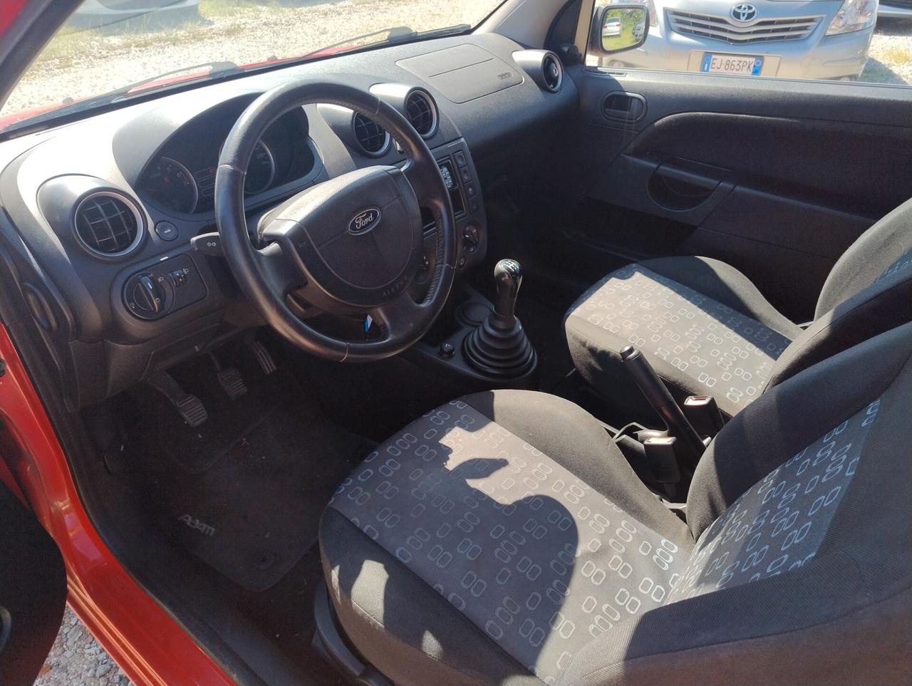 Ford Fiesta 1.2 16V 3p. Ghia