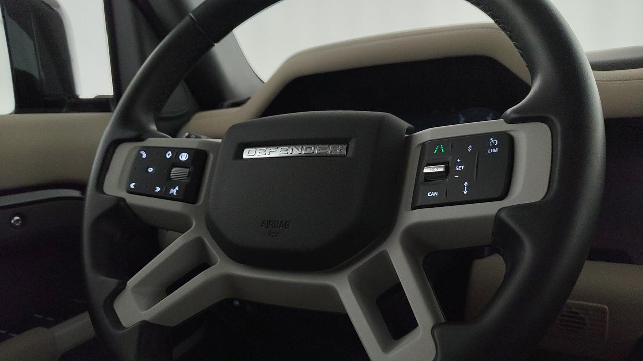 LAND ROVER Defender 110 3.0d i6 mhev X-Dynamic SE awd 200cv auto - autocarro