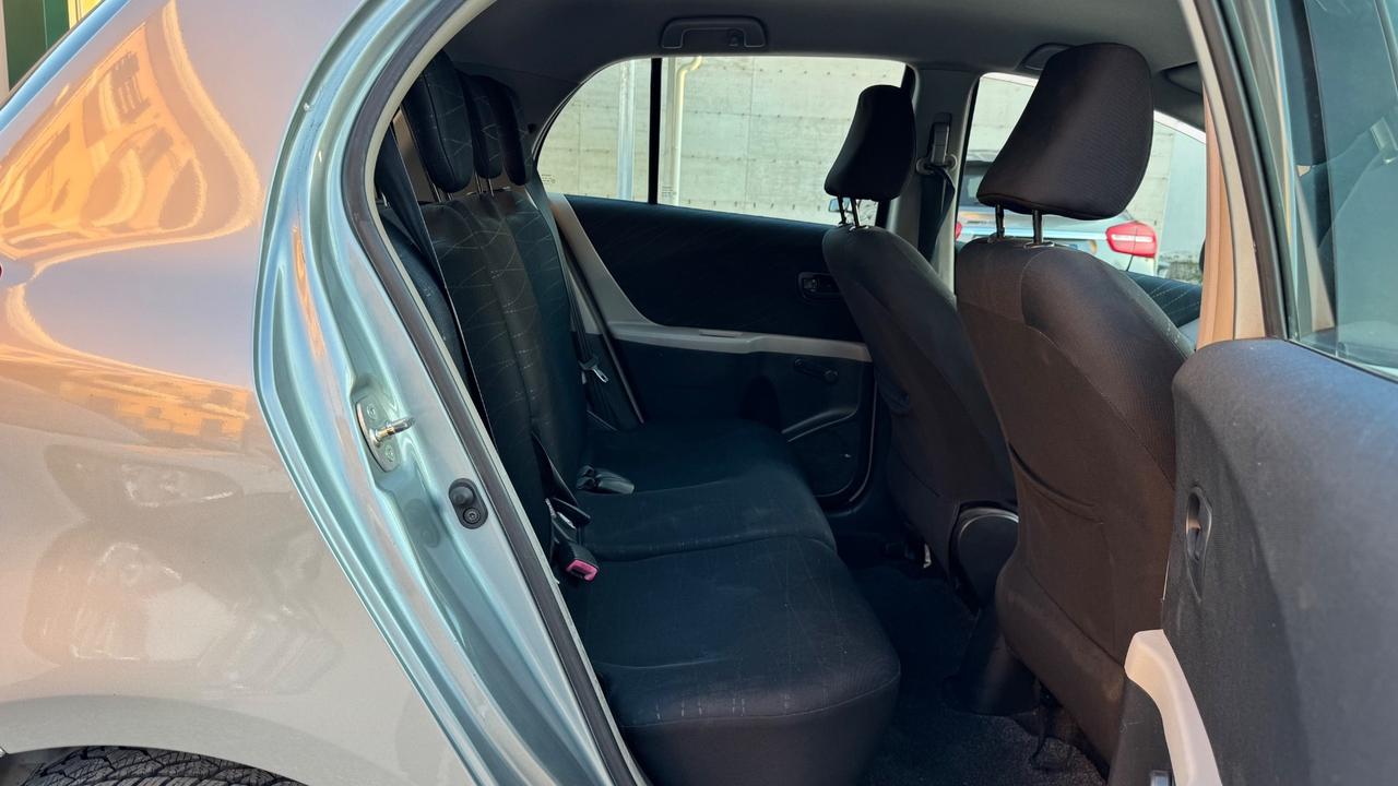 Toyota Yaris 1.0 5 porte Sol