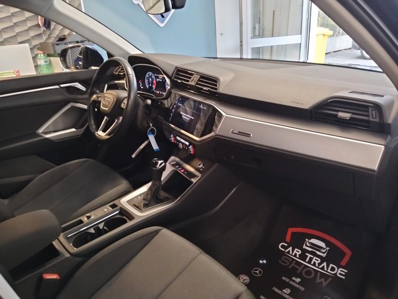 Audi Q3 35 TDI S tronic Business