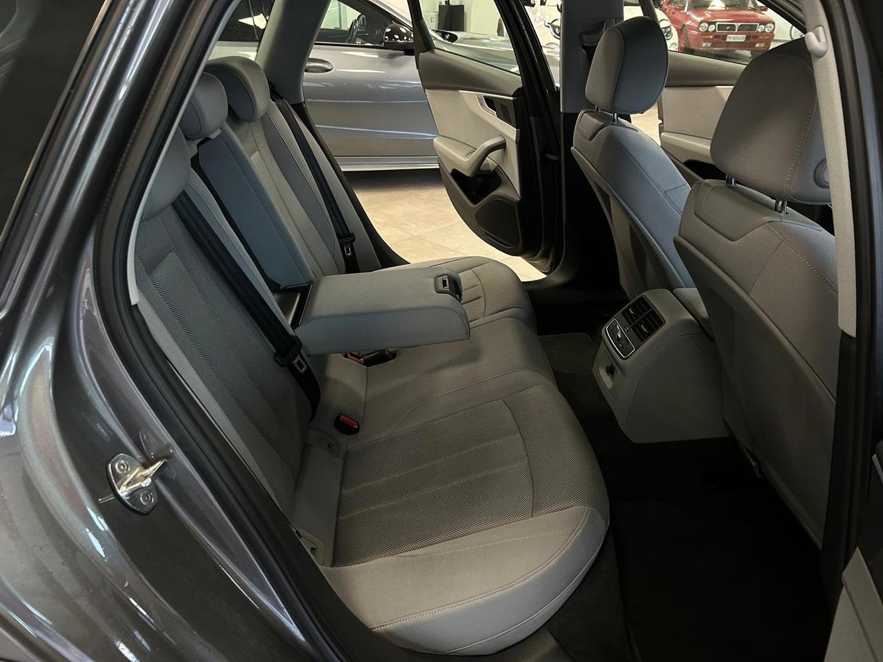 Audi A4 allroad 40 TDI 204 CV S tronic Identity Contrast