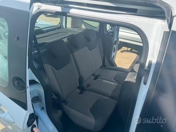 Ford 4 posti autocarro 1.5 tdci anno 2017