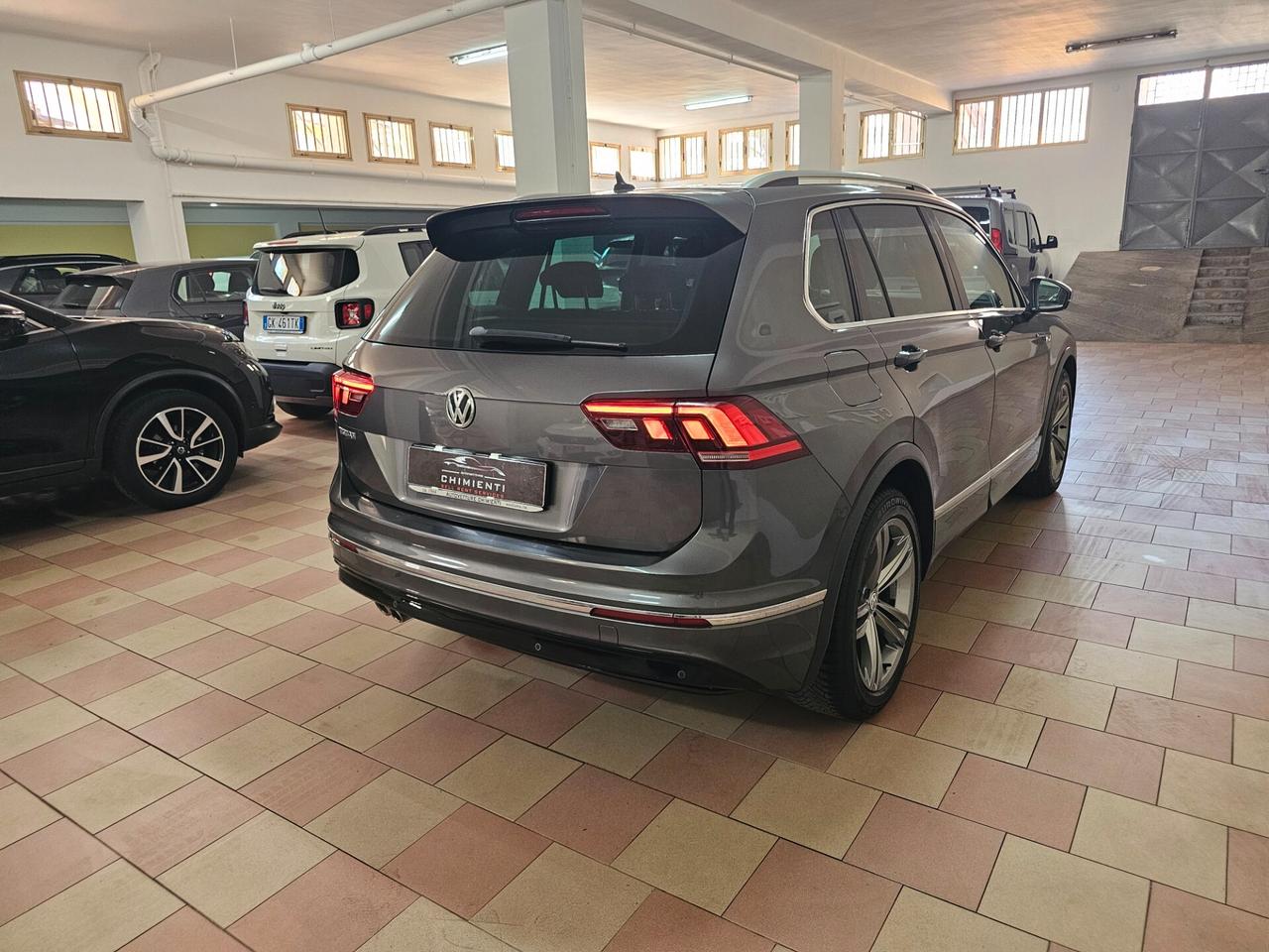 Volkswagen Tiguan 1.6 TDI SCR R LINE BlueMotion Technology