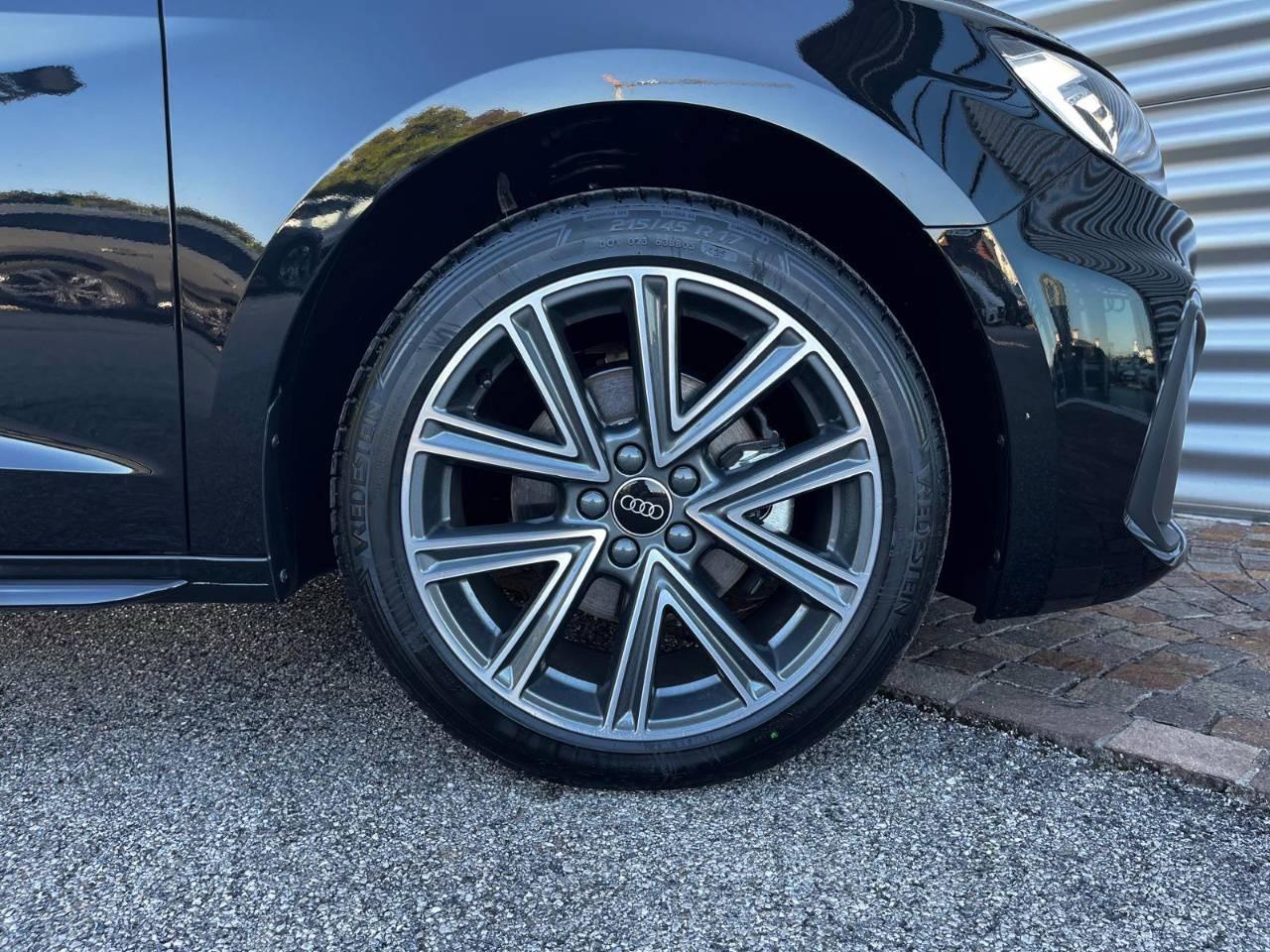 AUDI A1 SPORTBACK 30 TFSI S-TRONIC S LINE EDITION