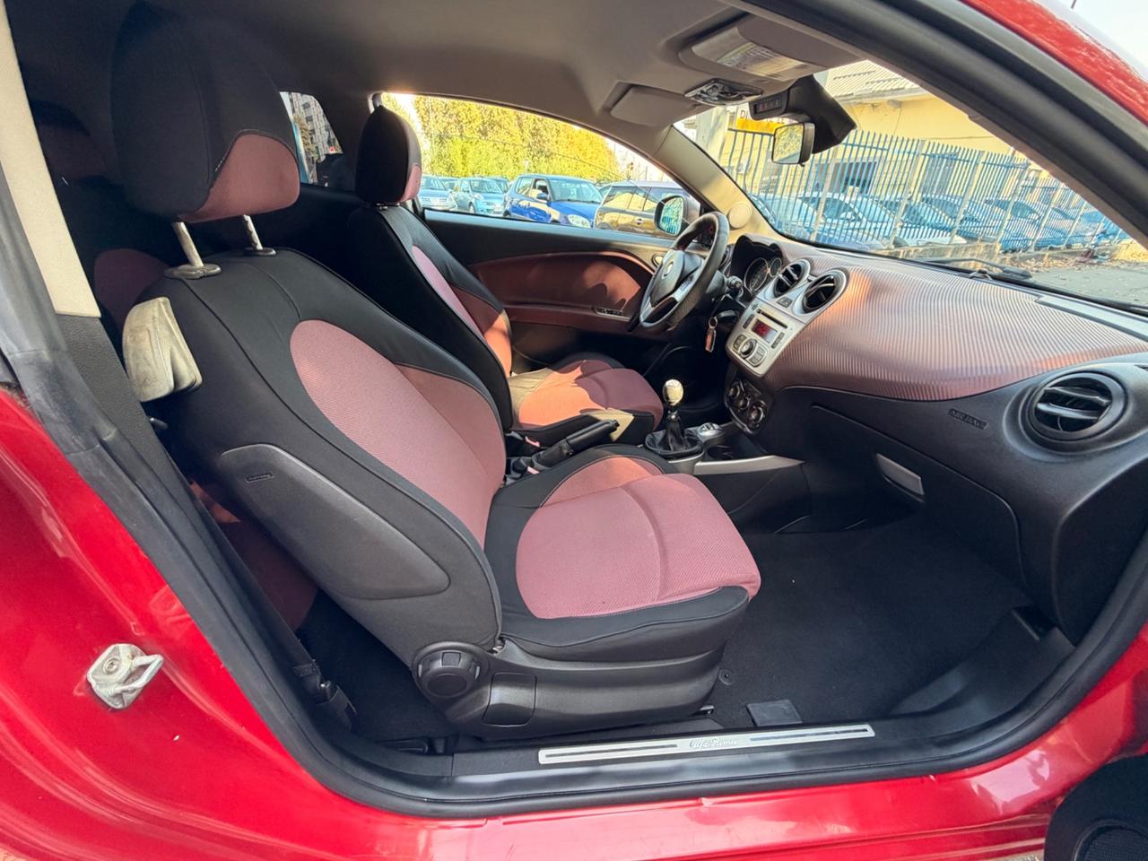 Alfa Romeo MiTo 1.6 JTDm 16V Distinctive Sport Pack