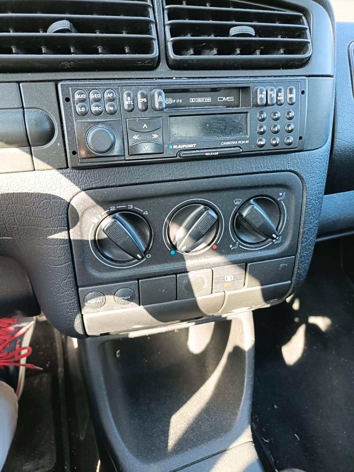 Volkswagen Golf 1.4 cat 5 porte Movie