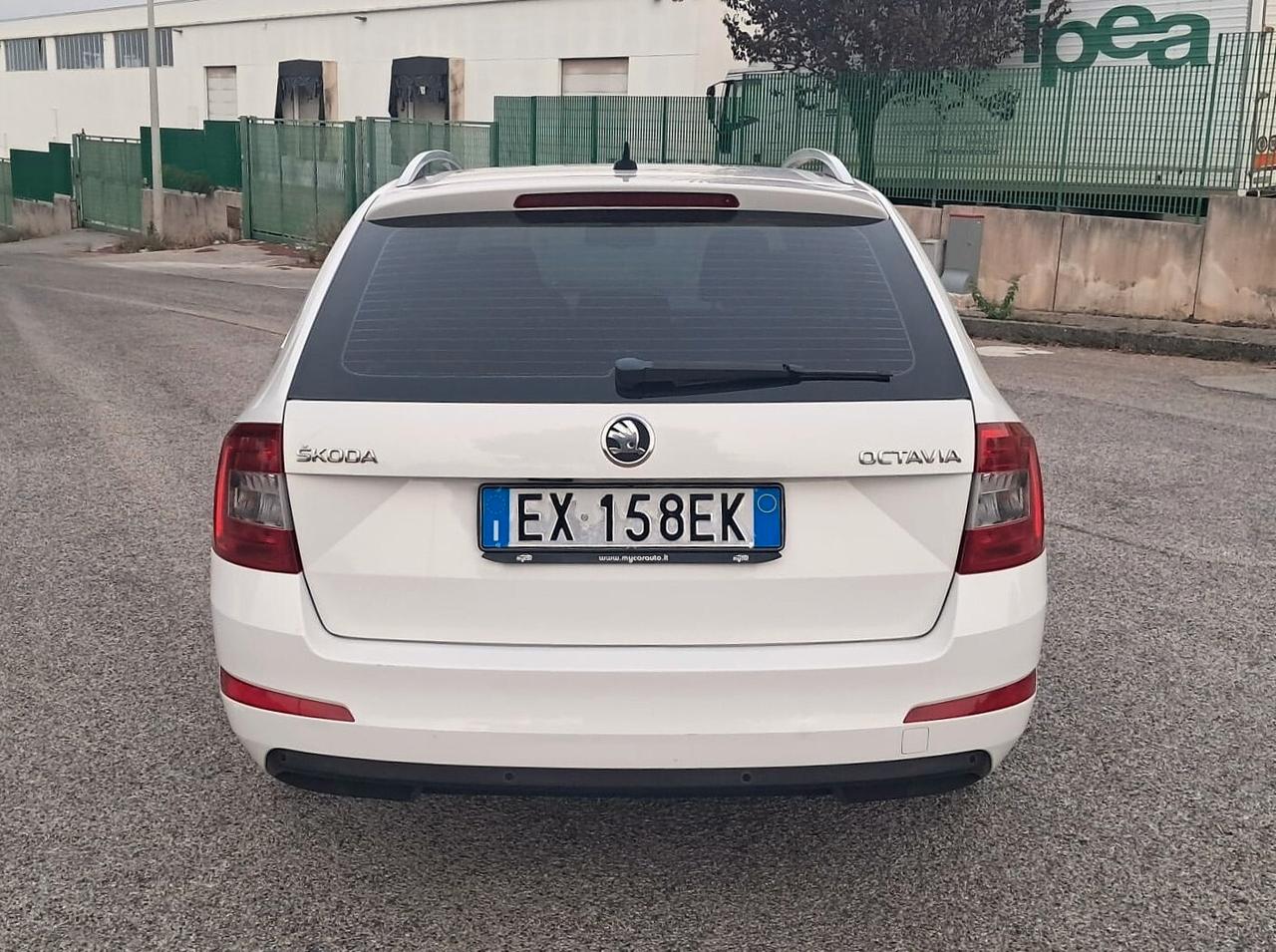 Skoda Octavia 1.6 TDI CR 105 CV DSG Wagon Ambition