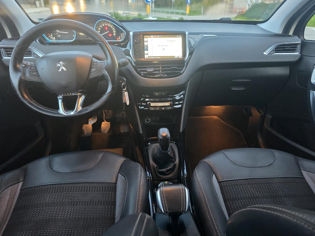 Peugeot 2008 BlueHDi 100 Allure