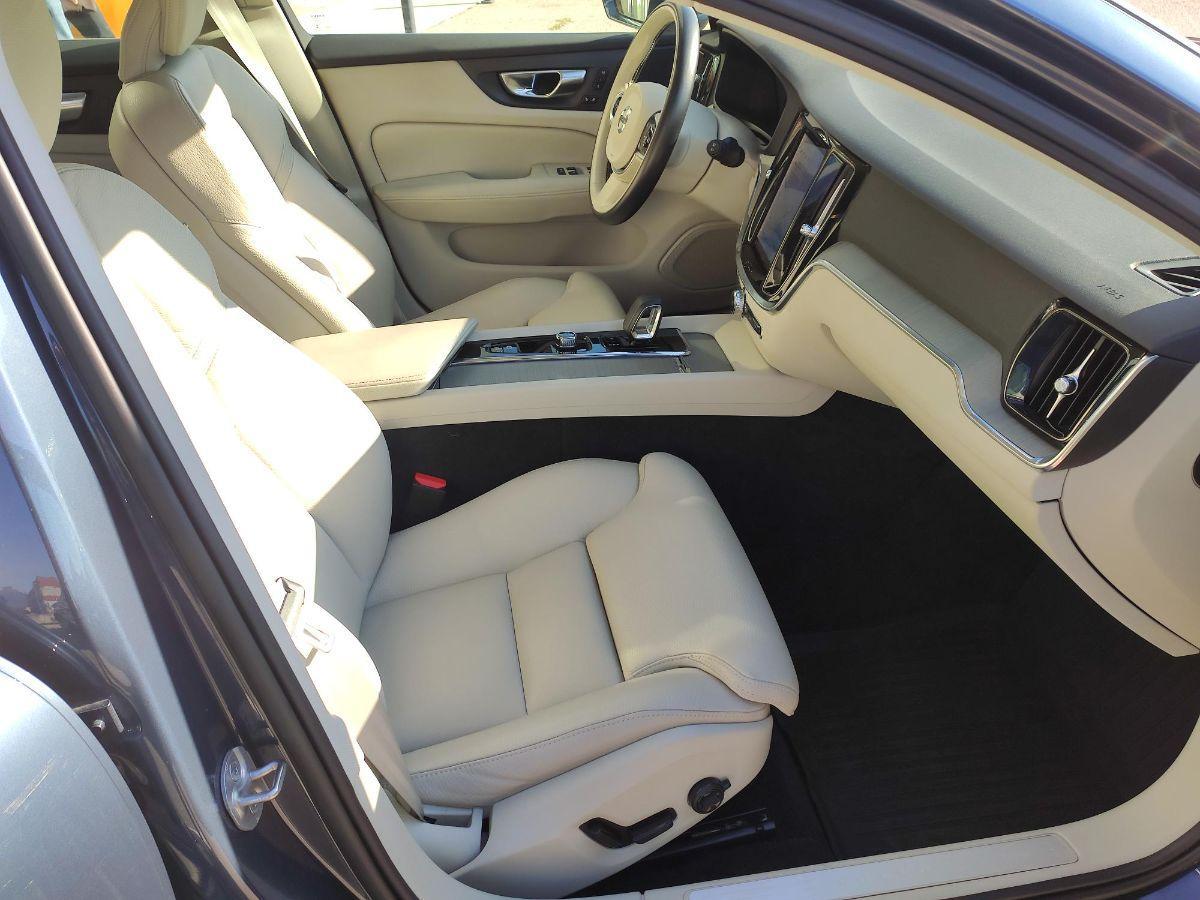 VOLVO - V60 - B4aut. Plus Bright