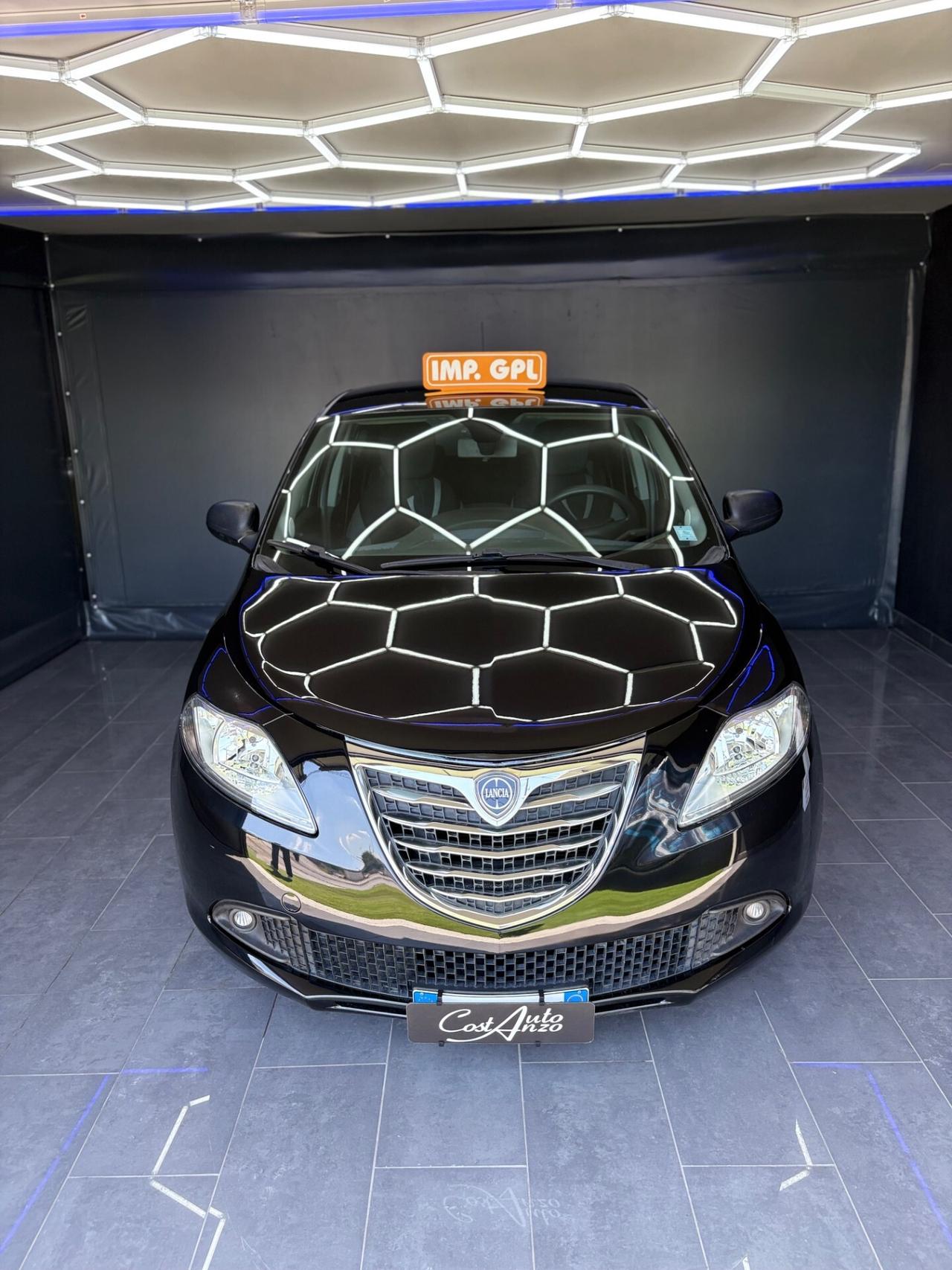 Lancia Ypsilon 1.2 GPL Ecochic Gold 2013
