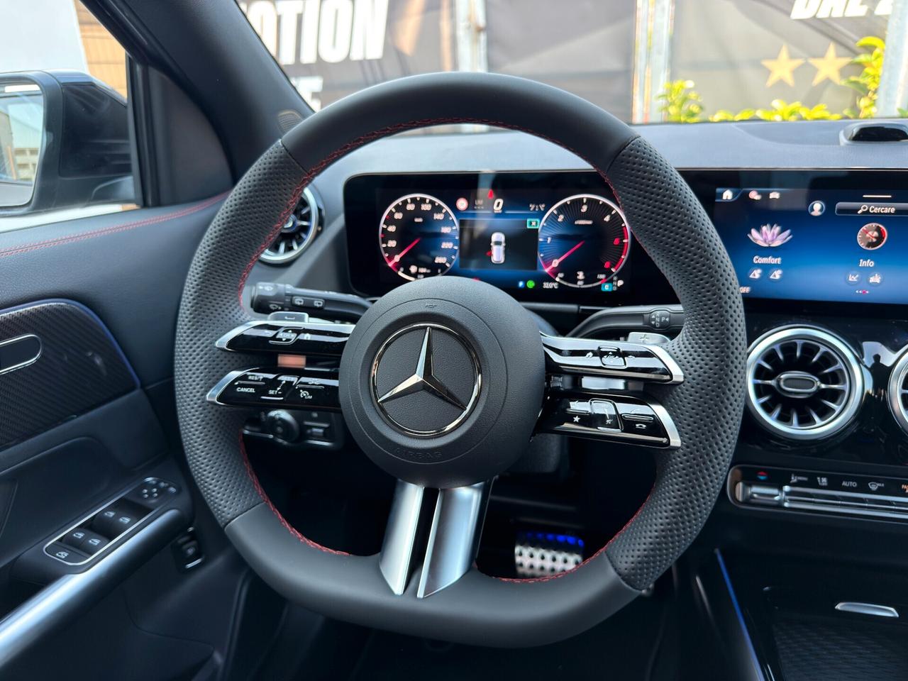 Mercedes-benz GLA 200 d 2.0 150 CV KM0 AMG Premium Plus IVA ESPOSTA