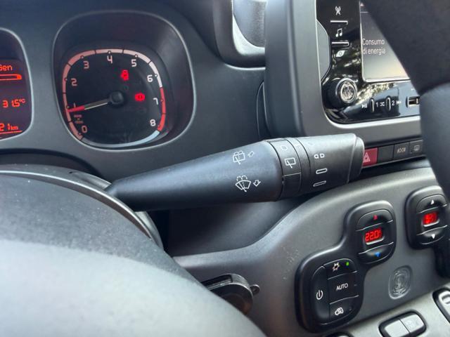 FIAT Panda 1.0 HYBRID CITY LIFE+CLIMATRONIC+SCHERMO+5POSTI