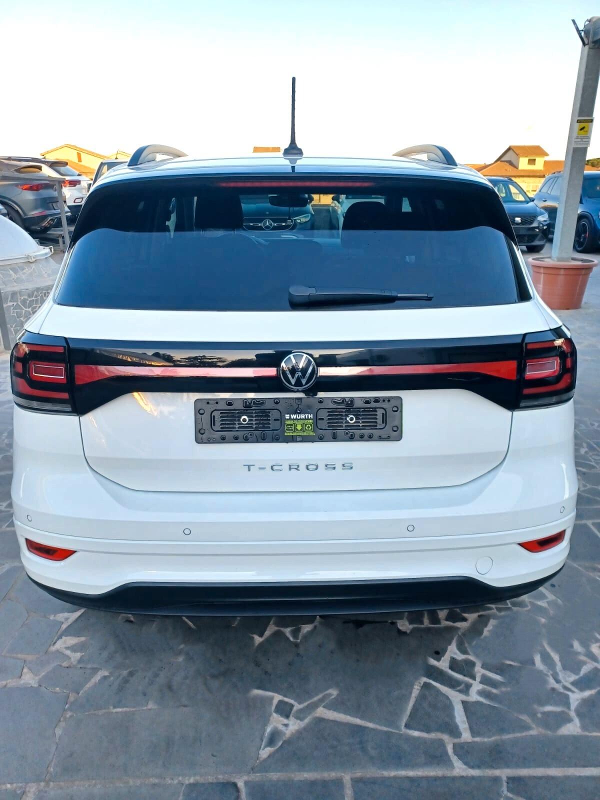 Volkswagen T-Cross 1.0 TSI 110 CV Sport
