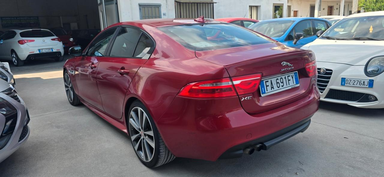 Jaguar XE 2.0 D Turbo 180CV aut. Prestige Business Edition