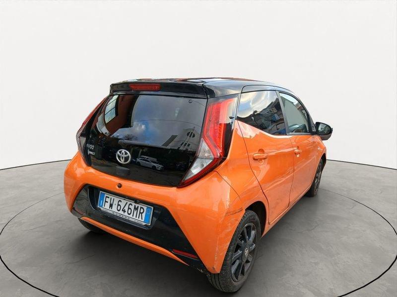 Toyota Aygo Aygo 1.0 VVT-i 72 CV 5 porte x-wave orange