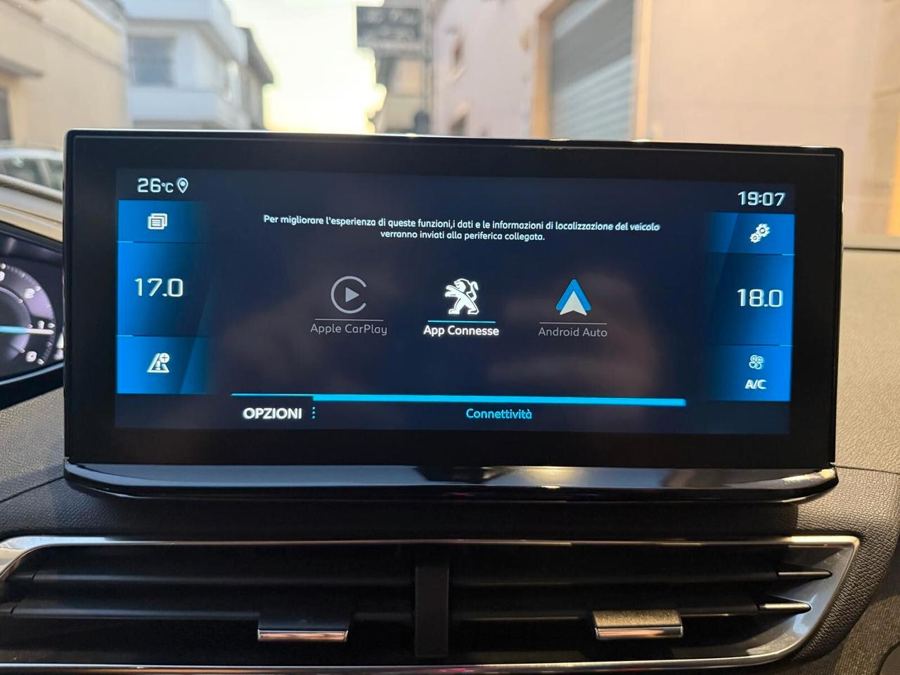 PEUGEOT 3008 ALLURE 1.5 130CV PELLE NAVI CAM ANNO 2021