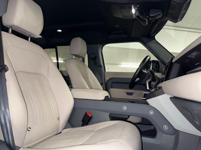 LAND ROVER Defender 110 3.0D I6 200CV Auto X-Dynamic HSE+IVA