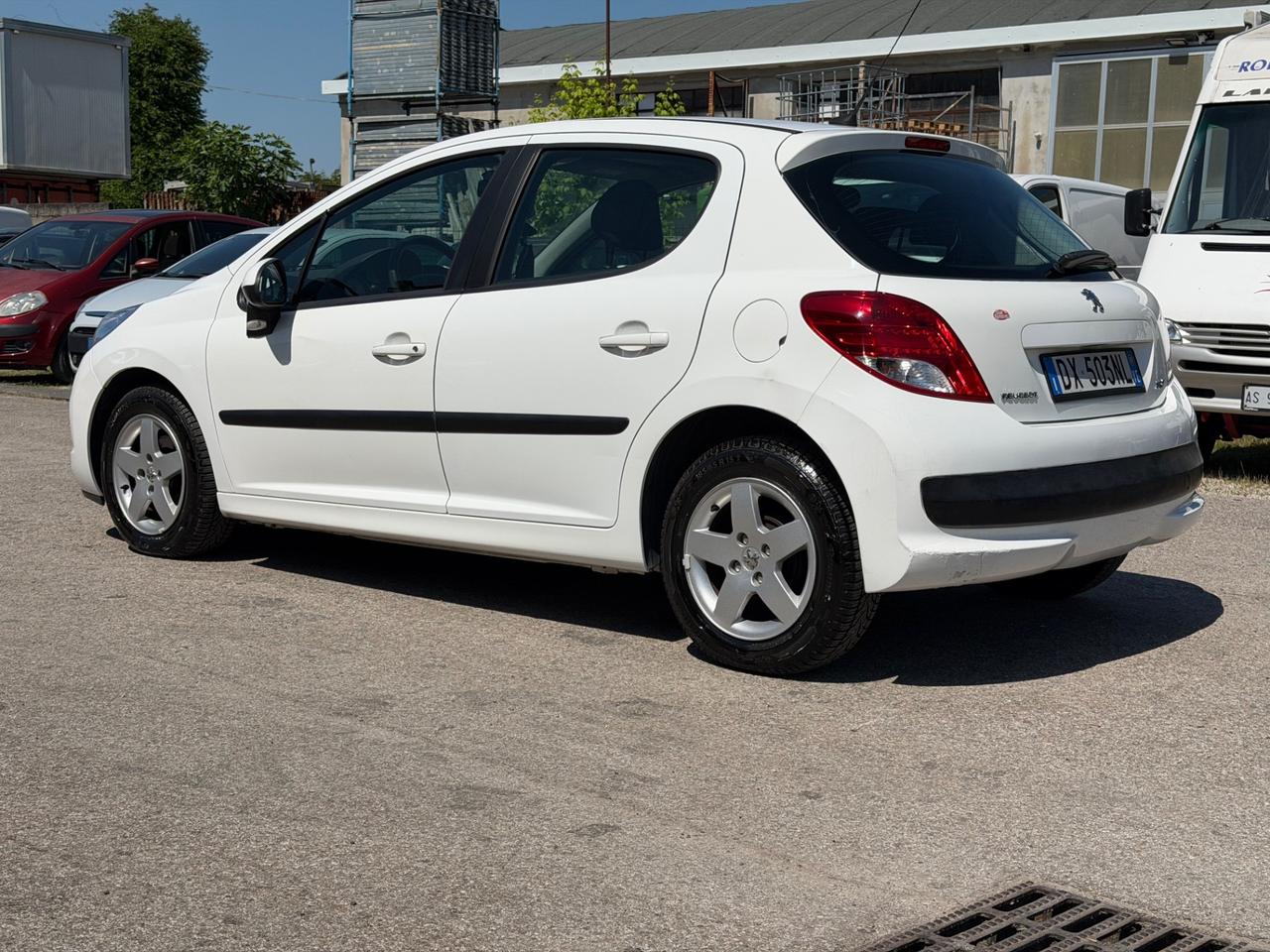 Peugeot 207 1.4 8V 75CV 5p. X Line ECO GPL