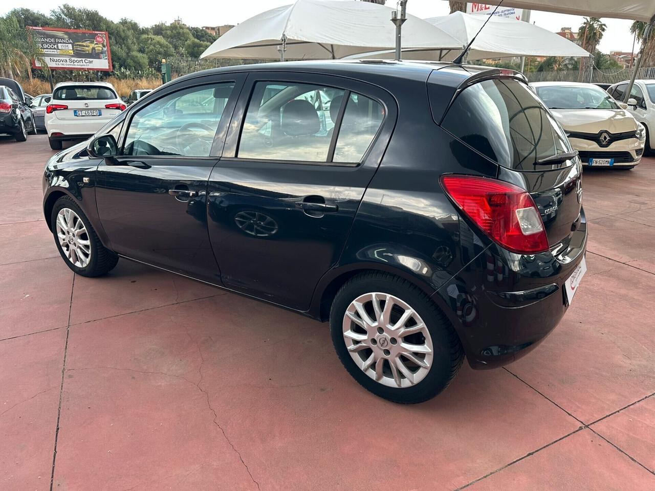 Opel Corsa 1.2 5 porte